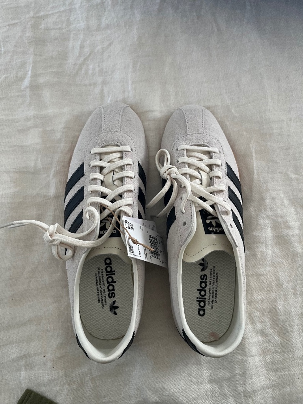 NIB Adidas Originals Tokyo Sneakers Off-White - Women's size 10